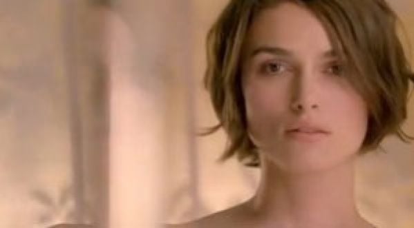 Keira Knightley : trop sexy, La publicité pour Coco Mademoiselle est censurée.