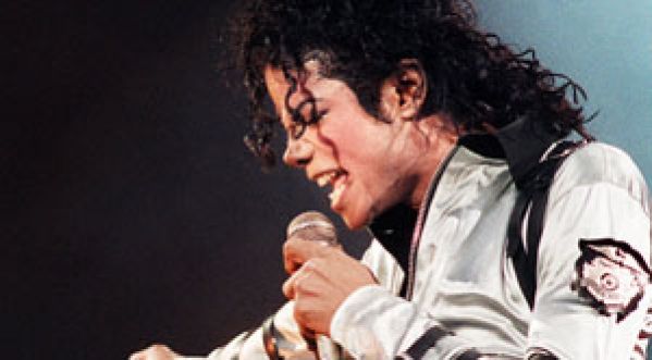 Une fanfare rend un magnifique hommage à Michael Jackson !