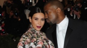 Kanye West chante son amour
