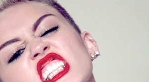 Miley Cyrus se proclame féministe?