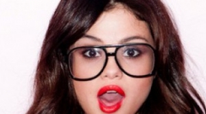 Selena pose pour Terry Richardson