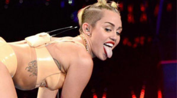Miley Cyrus considère sa tournée comme « pédagogique » !