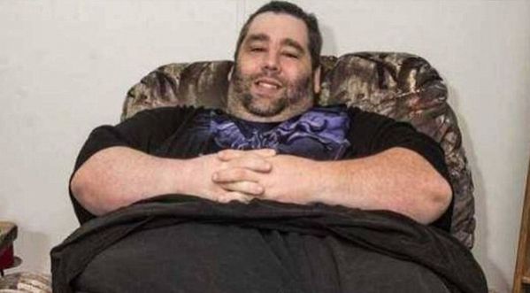 Dan Maurer, l’homme aux testicules de 45kg.