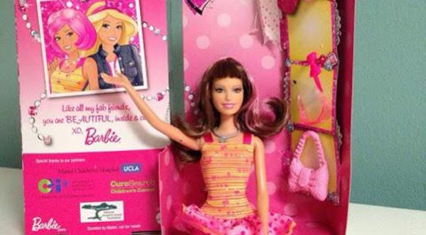 MATTEL lance la Barbie chauve pour réconforter les enfants atteints de cancer !