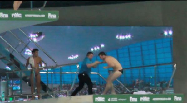 MDR ! Dan Jarvis s’incruste au World Series FINA de plongeon !