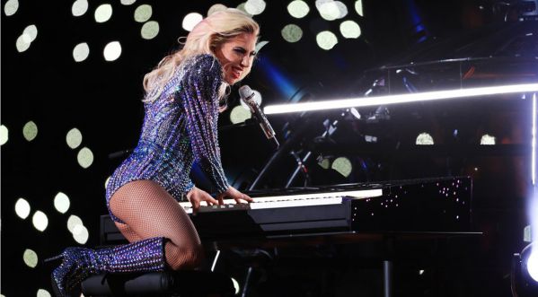 Lady Gaga a enflammé le Super Bowl 2017 !