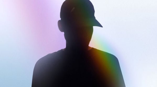 SAN HOLO dévoile le clip de son hymne future bass  « Light »