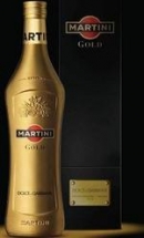 Monica Bellucci tourne la « Dolce Vita » pour Martini Gold by D&G