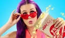 Un bain de popcorn pour Katy Perry