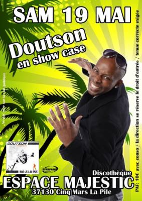 Douston en show case