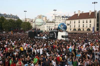 TechnoParade Part.3