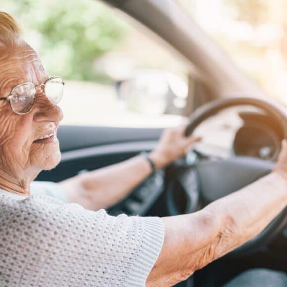 Permis de conduire les conducteurs seniors qui font ça ne doivent plus prendre la voiture