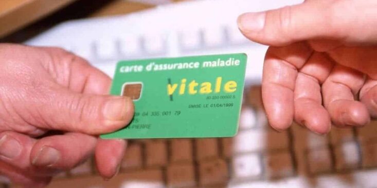 Cette arnaque à la Carte Vitale explose en France, nos conseils pour ne plus se faire avoir