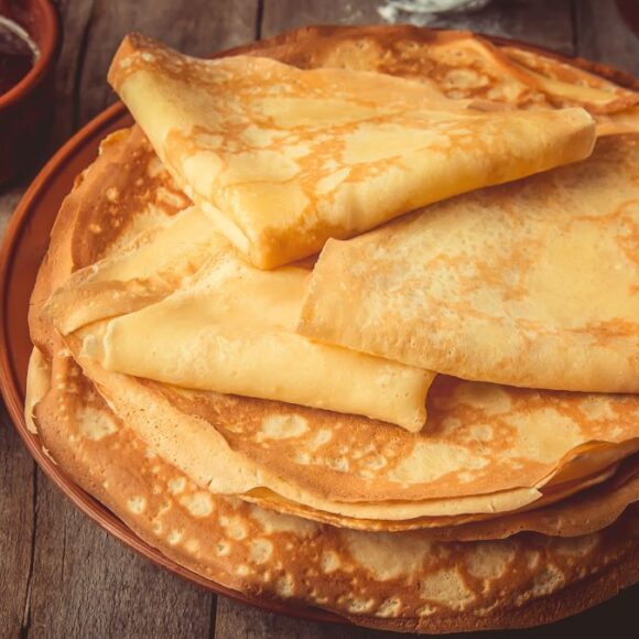 Cette astuce simple et super rapide pour redonner du moelleux aux crêpes de la veille