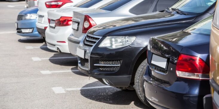 Elle reçoit une amende de 100 000 euros pour avoir laissé sa voiture stationnée trop longtemps dans ce parking