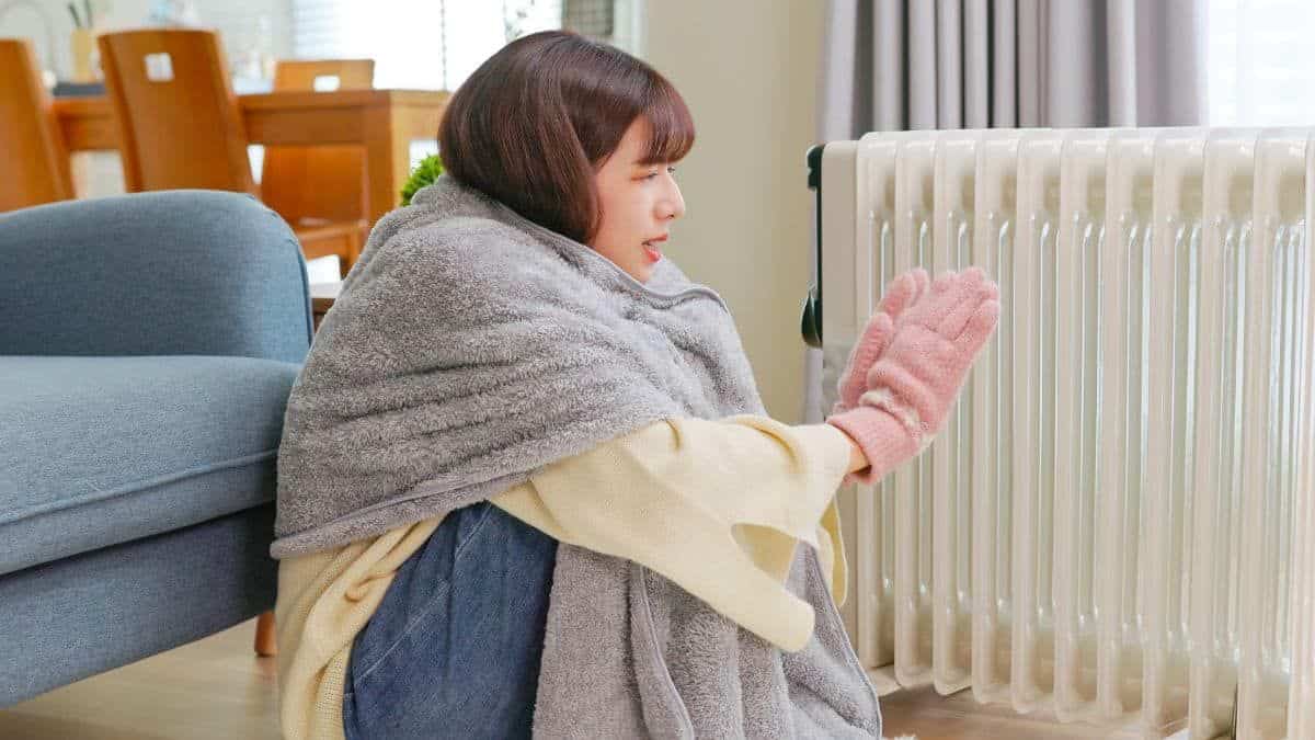 Faire de grosses économies de chauffage en hiver avec cette astuce de grand-mère