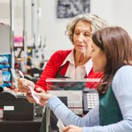 Les dangers de payer ses courses au supermarché de cette manière à quelques jours de Noël