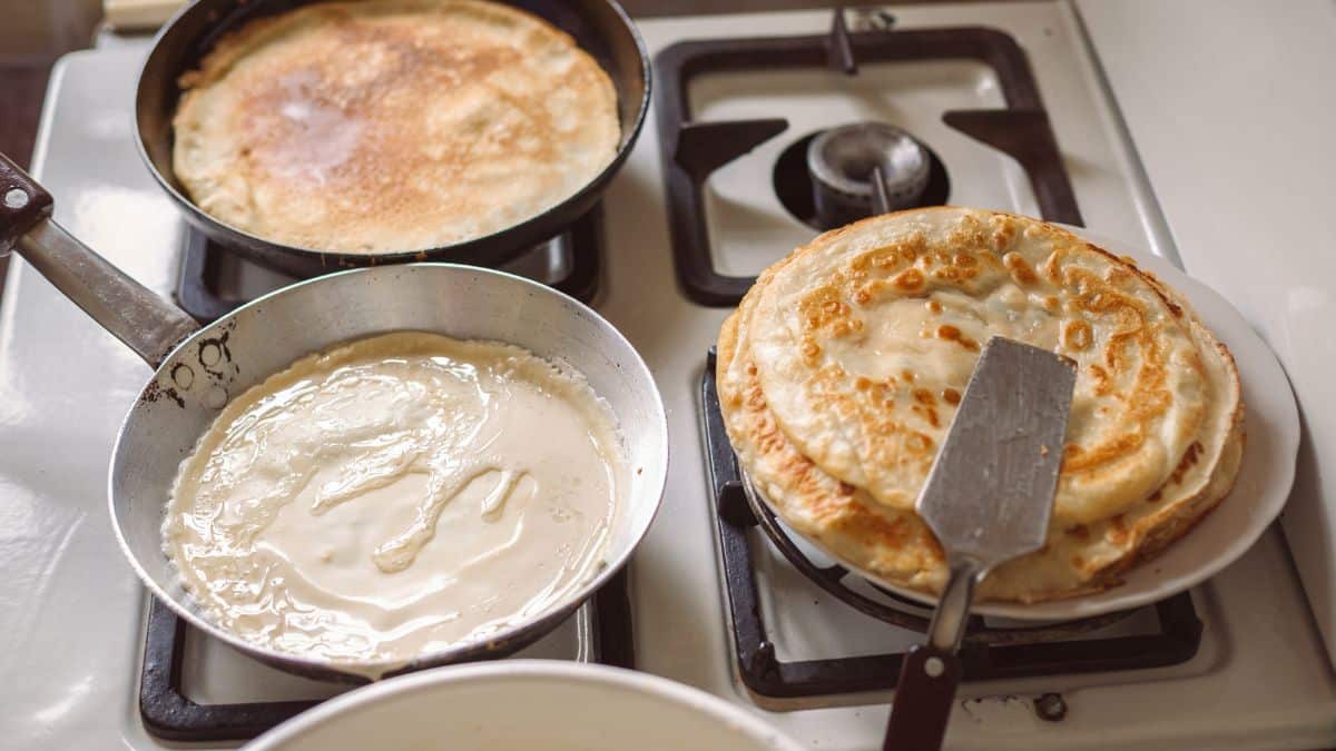 La recette facile des crêpes du grand chef Paul Bocuse pour ne plus jamais les rater