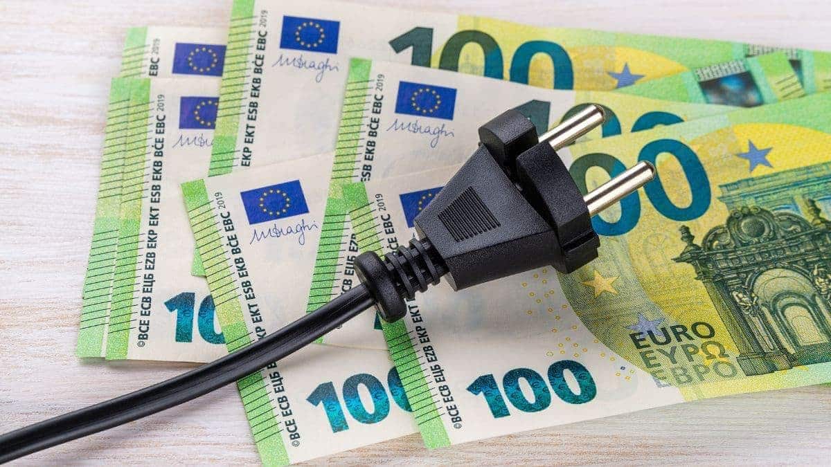 Cette technique super facile pour baisser sa facture d’électricité de 100 euros sans changer ses habitudes