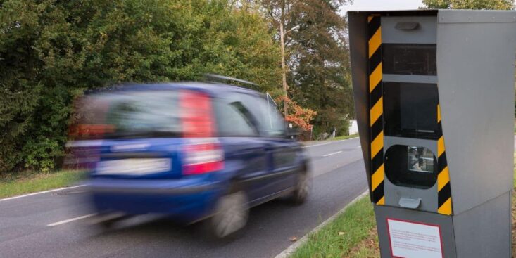 Les marges d’erreur des radars de vitesse change officiellement et les amendes vont fortement augmenter